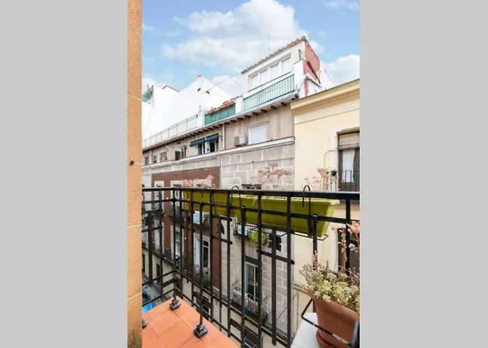 Homeabout La Latina